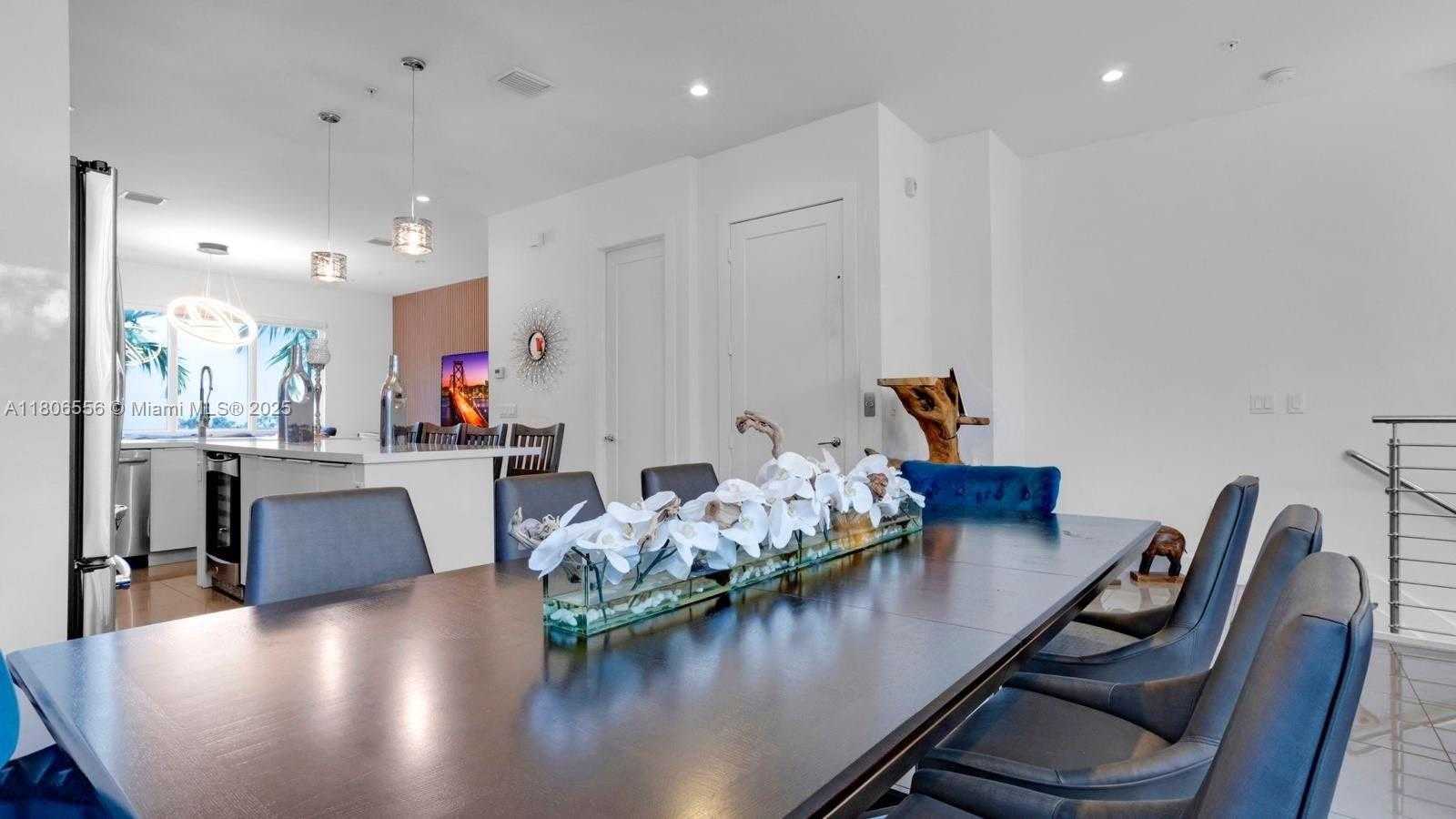 Small Image of 10545 NORTH WEST 66TH ST #10545, Doral Number 15