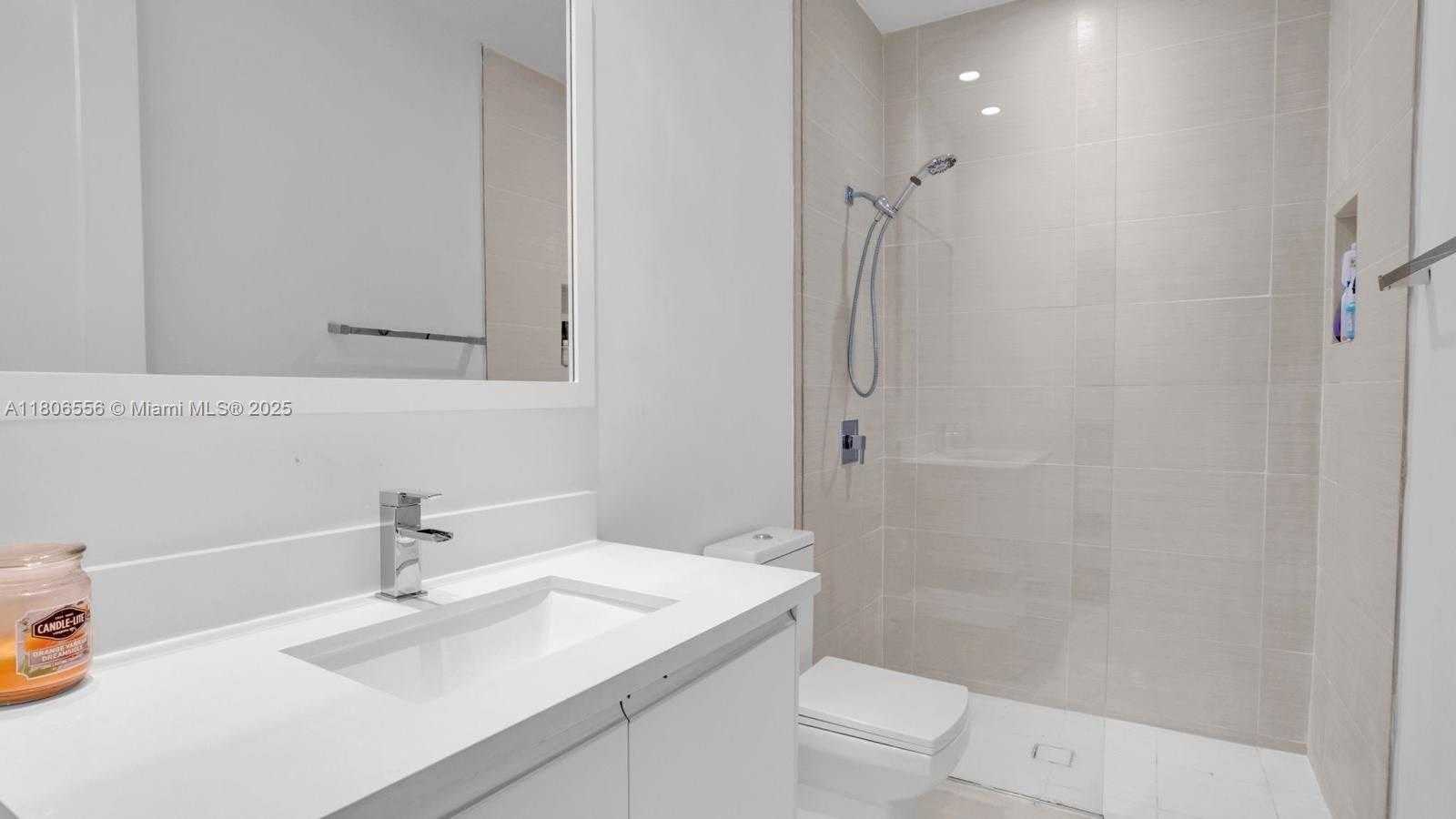 Small Image of 10545 NORTH WEST 66TH ST #10545, Doral Number 17