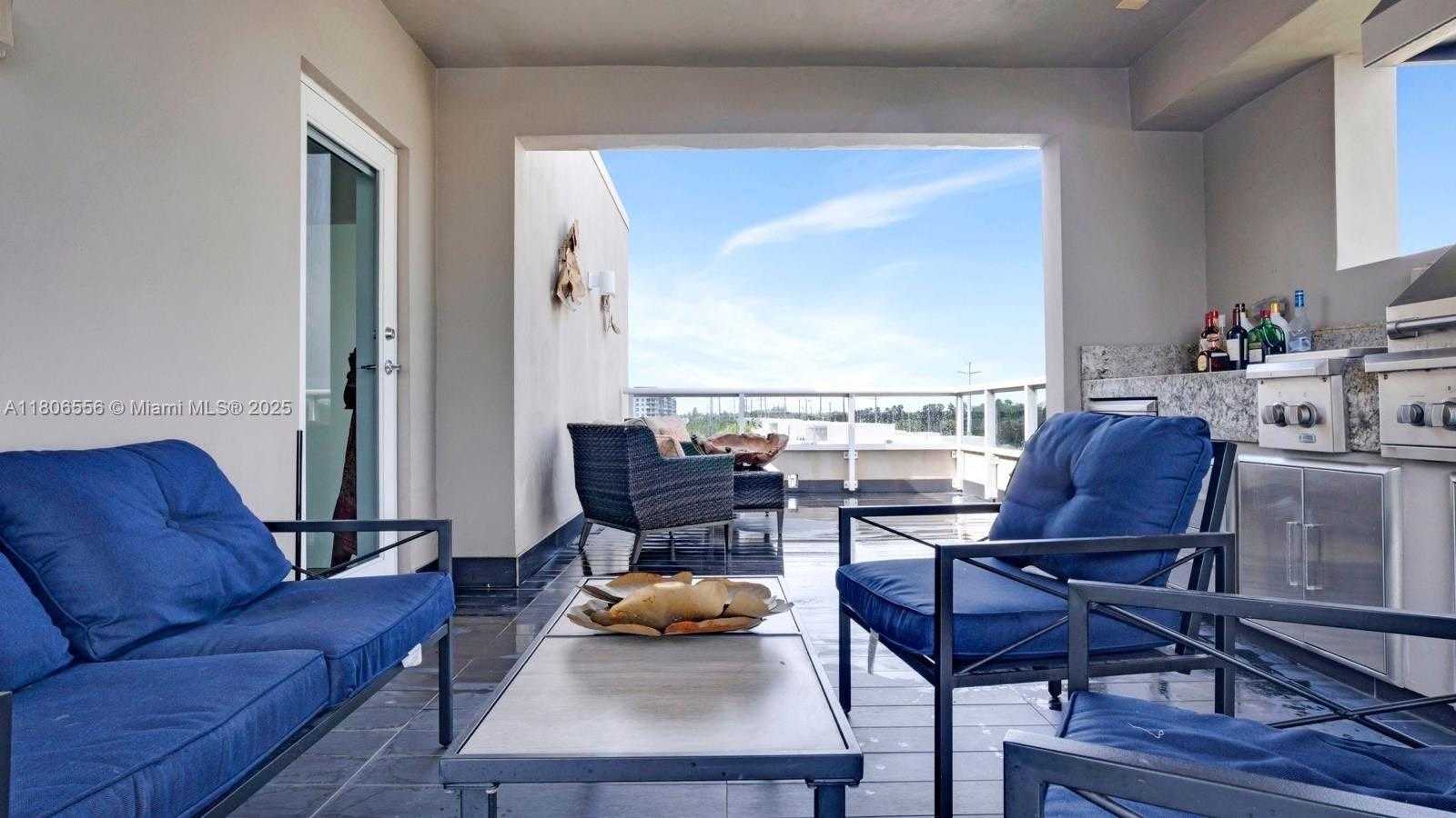 Small Image of 10545 NORTH WEST 66TH ST #10545, Doral Number 21