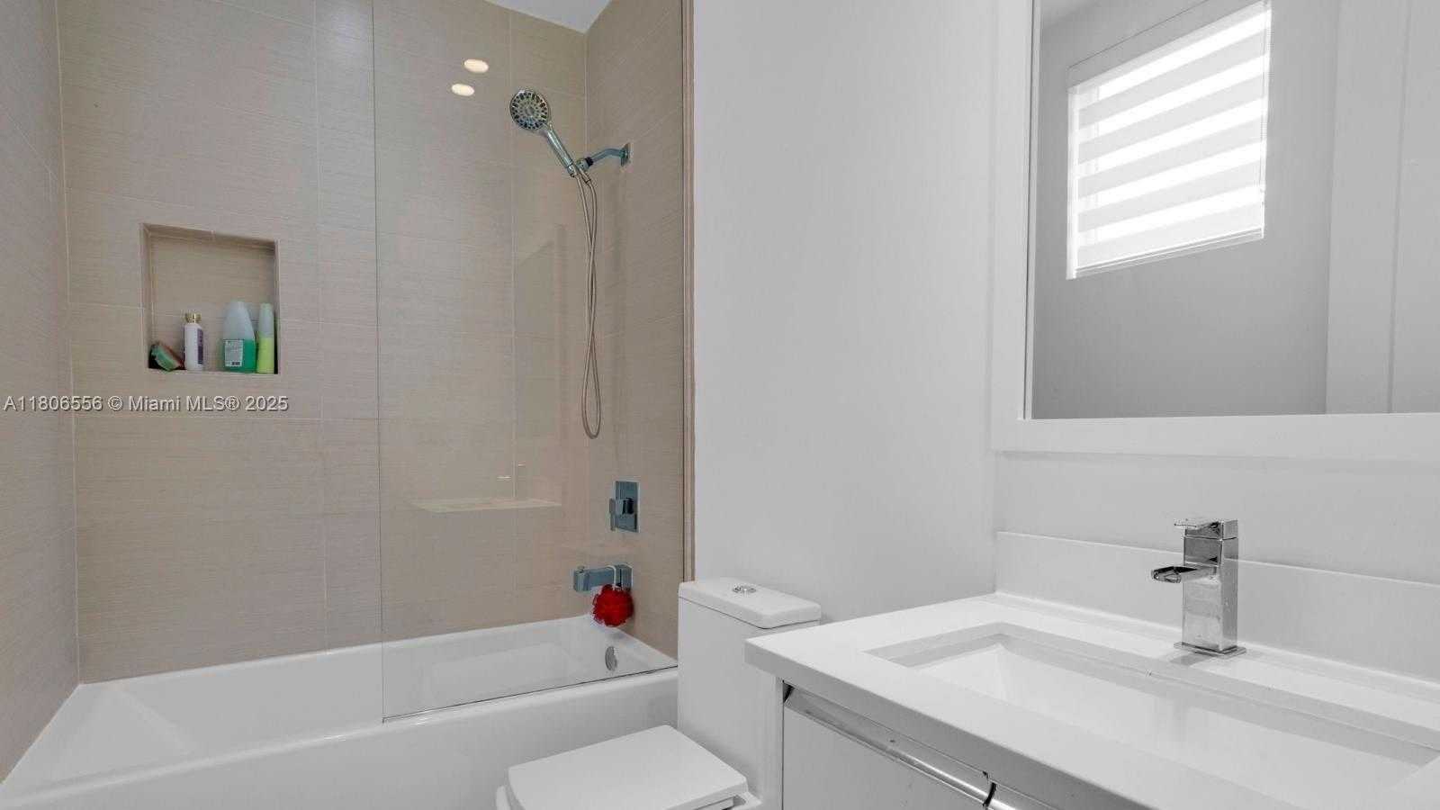 Small Image of 10545 NORTH WEST 66TH ST #10545, Doral Number 24