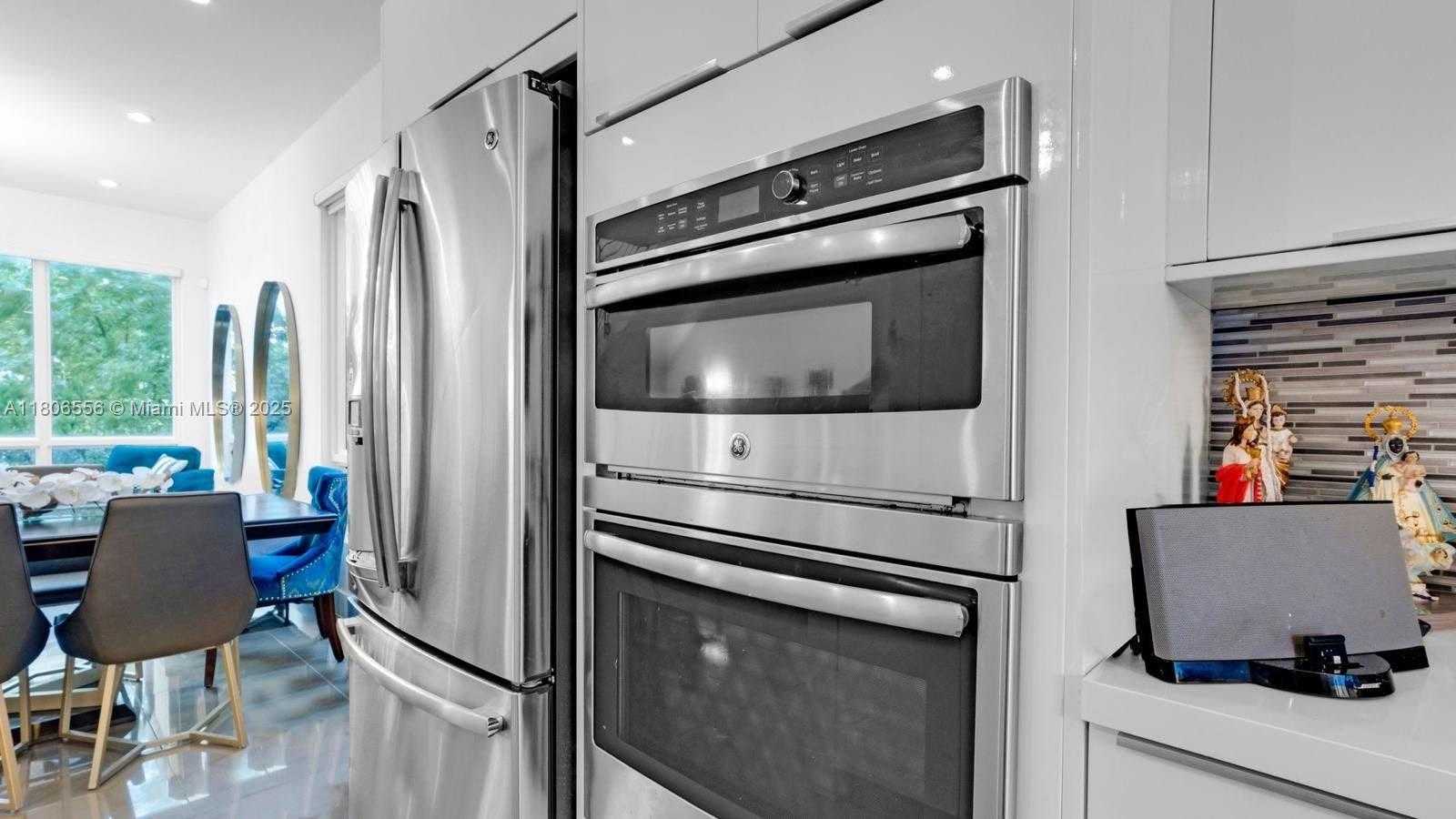 Small Image of 10545 NORTH WEST 66TH ST #10545, Doral Number 7