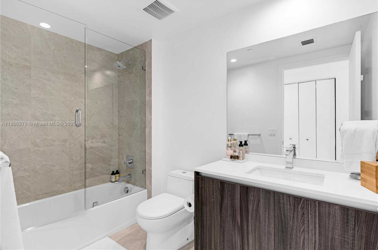 Small Image of 488 NORTH EAST 18TH ST #2212, Miami Number 17