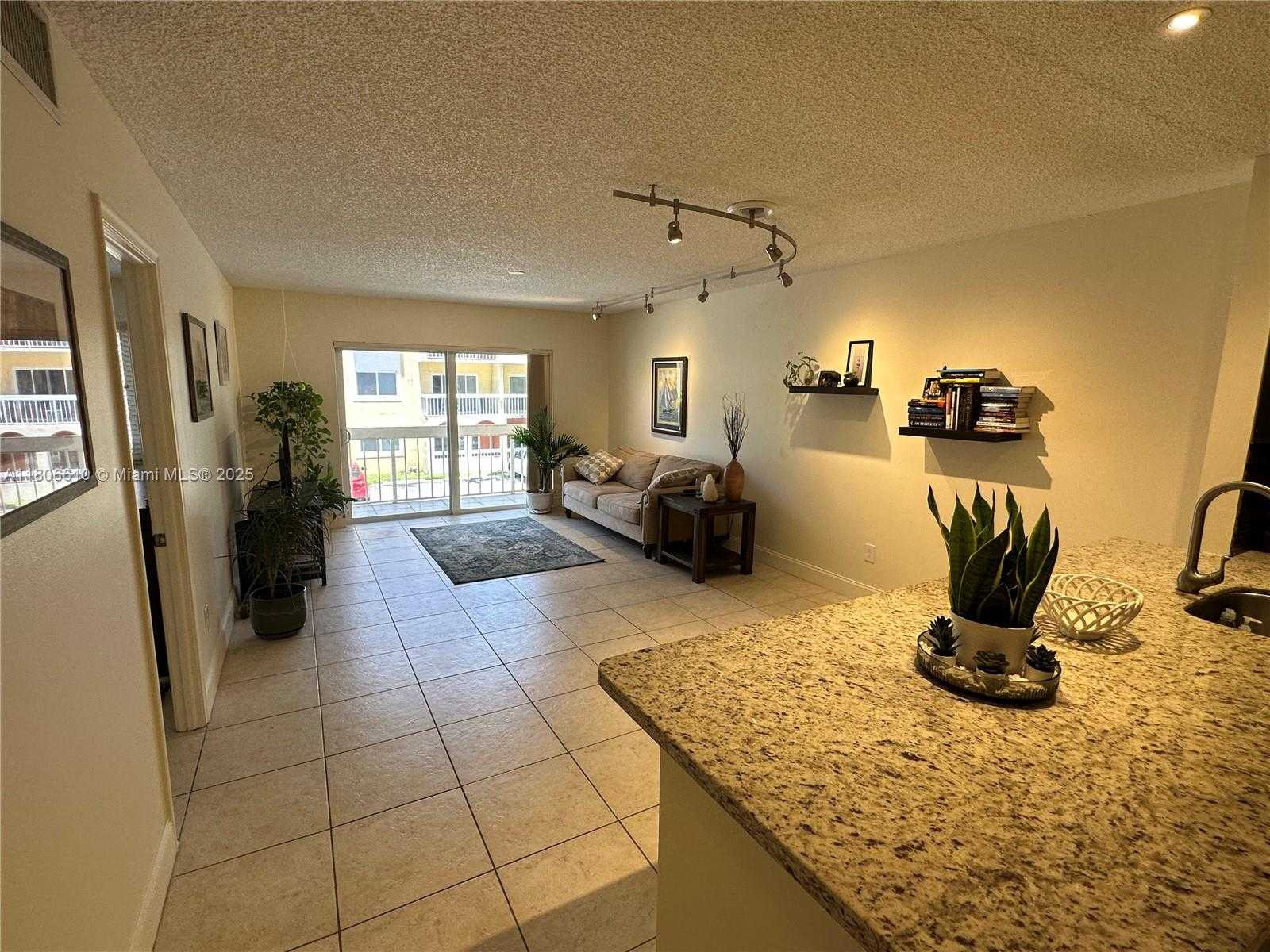 Small Image of 7740 CAMINO REAL #G-205, Miami Number 6