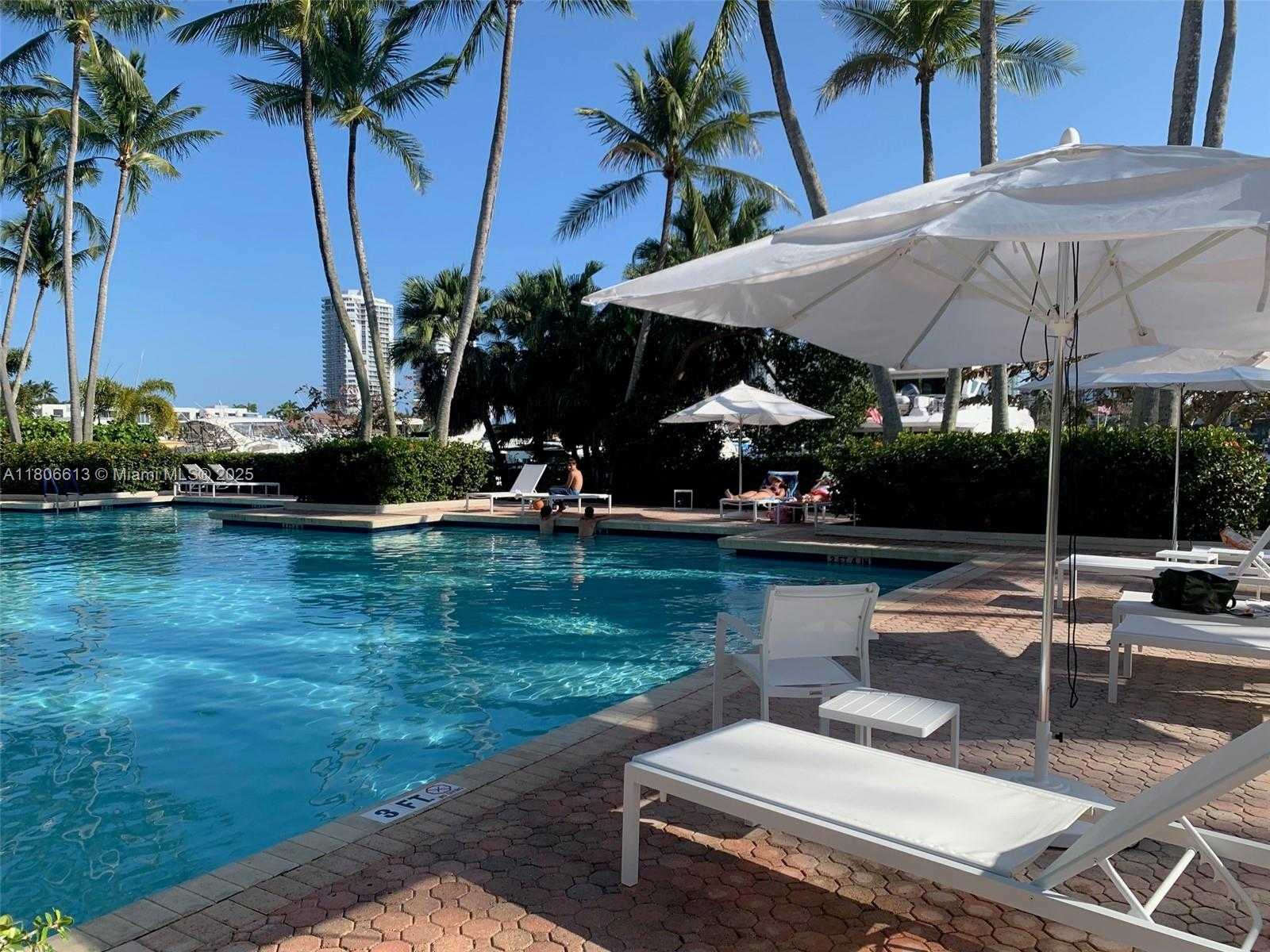 Small Image of 3610 YACHT CLUB DR #1204, Aventura Number 21