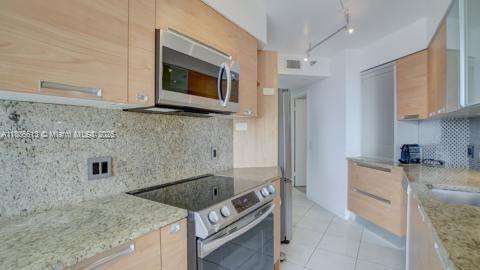 Small Image of 3610 YACHT CLUB DR #1204, Aventura Number 3