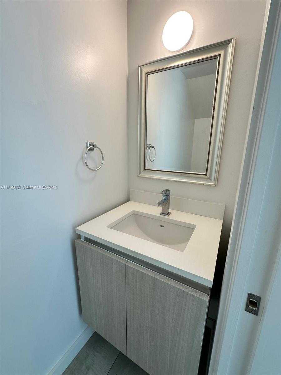Small Image of 722 NORTH EAST 15TH AVE #2, Fort Lauderdale Number 17