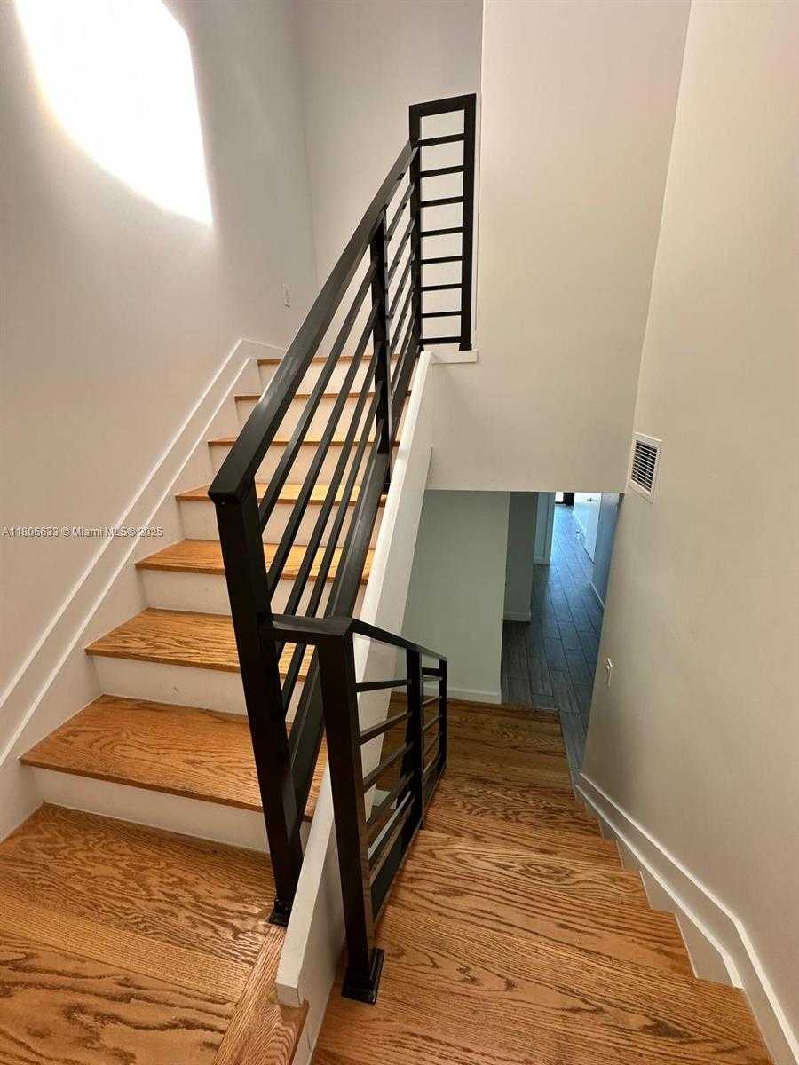 Small Image of 722 NORTH EAST 15TH AVE #2, Fort Lauderdale Number 8