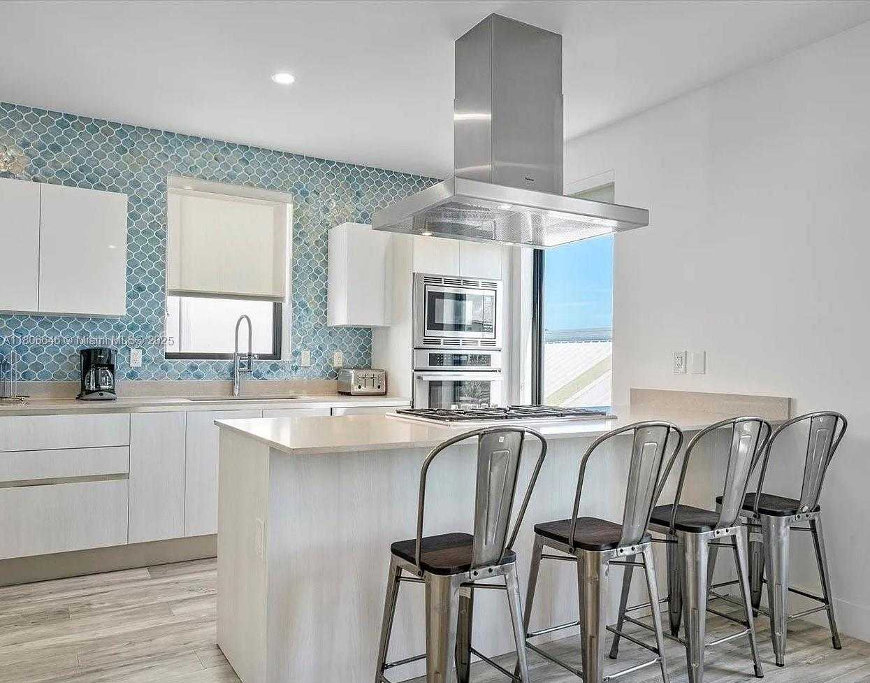 Small Image of 332 BALBOA ST, Hollywood Number 18