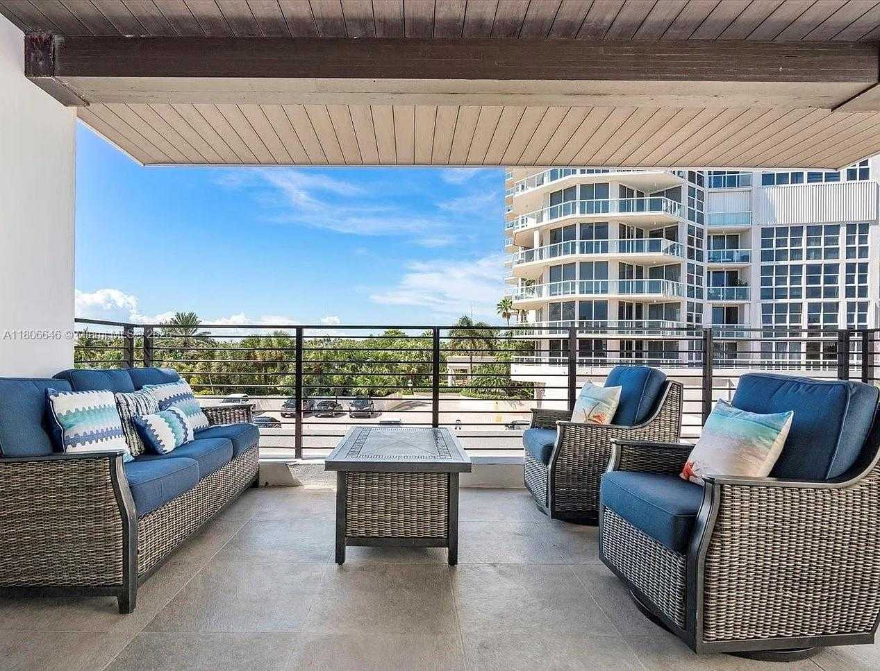 Small Image of 332 BALBOA ST, Hollywood Number 8
