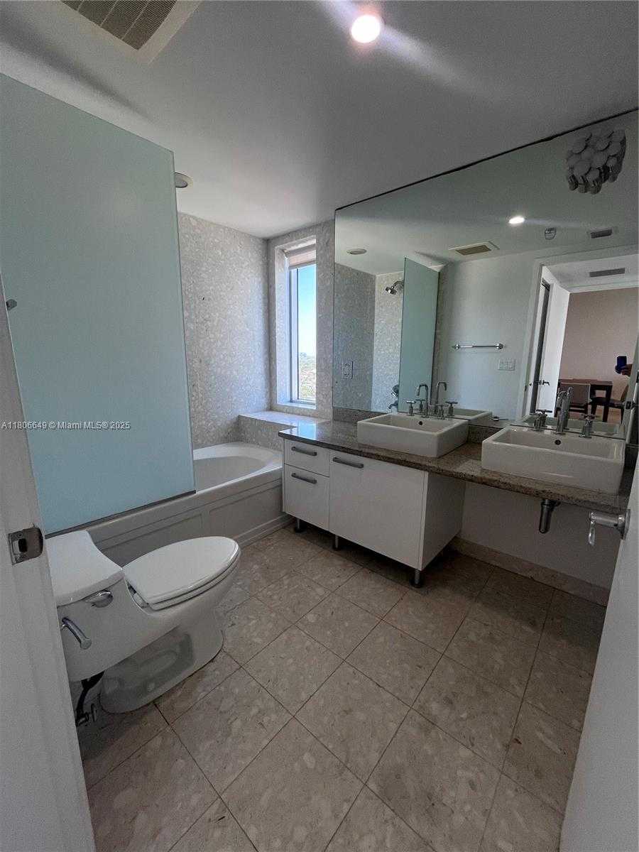 Small Image of 185 SOUTH WEST 7TH ST #1501, Miami Number 7