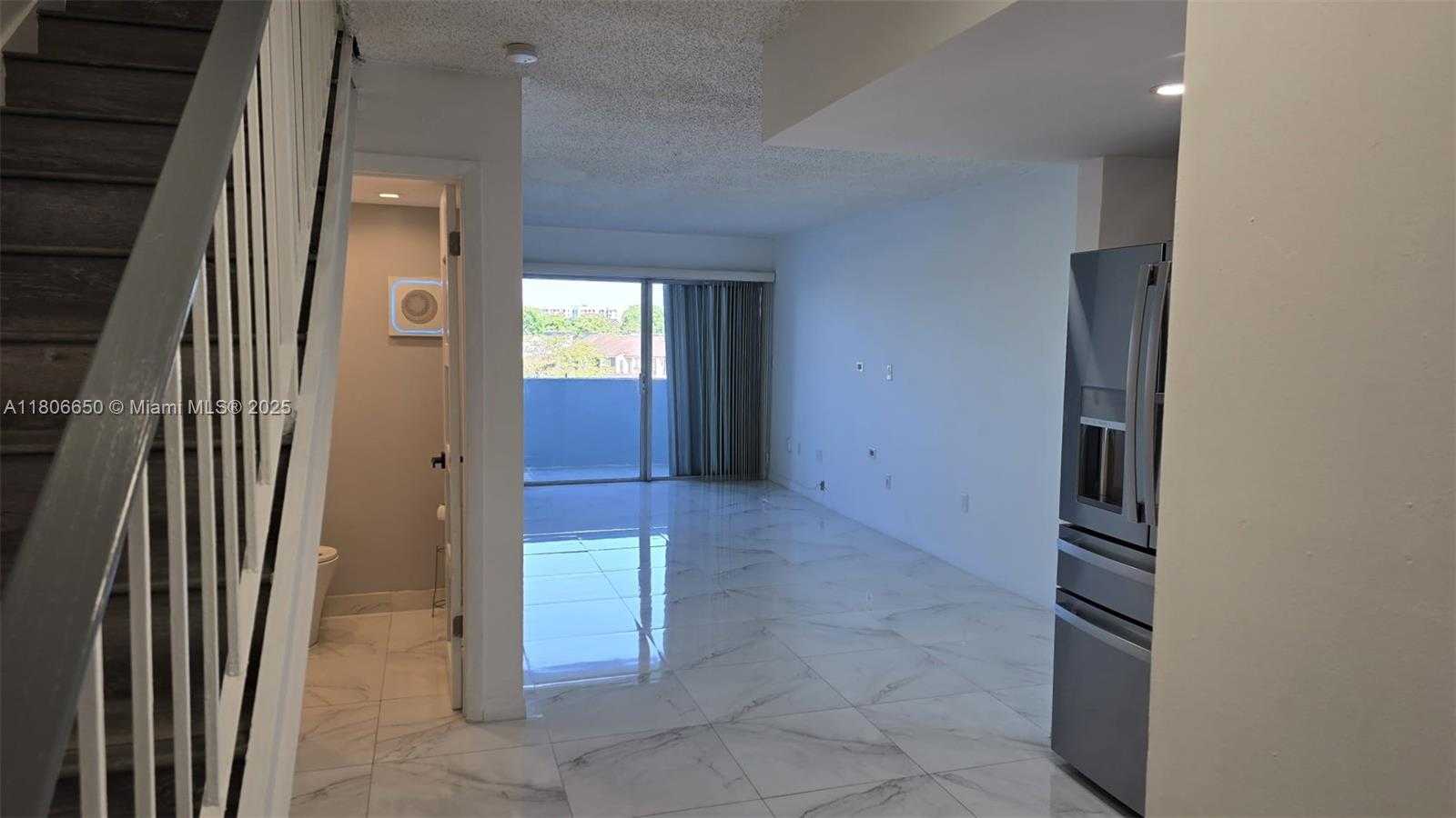 Small Image of 9359 FONTAINEBLEAU BLVD #F405, Miami Number 11