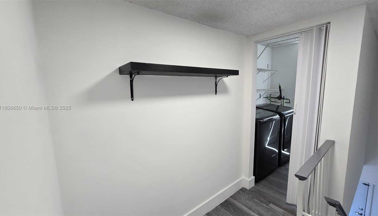 Small Image of 9359 FONTAINEBLEAU BLVD #F405, Miami Number 19
