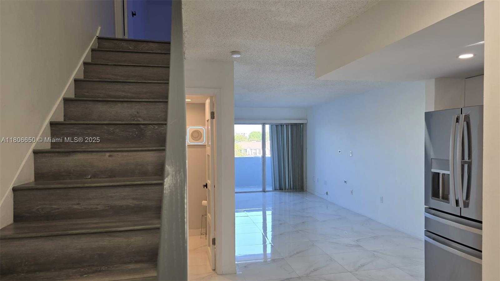 Small Image of 9359 FONTAINEBLEAU BLVD #F405, Miami Number 3