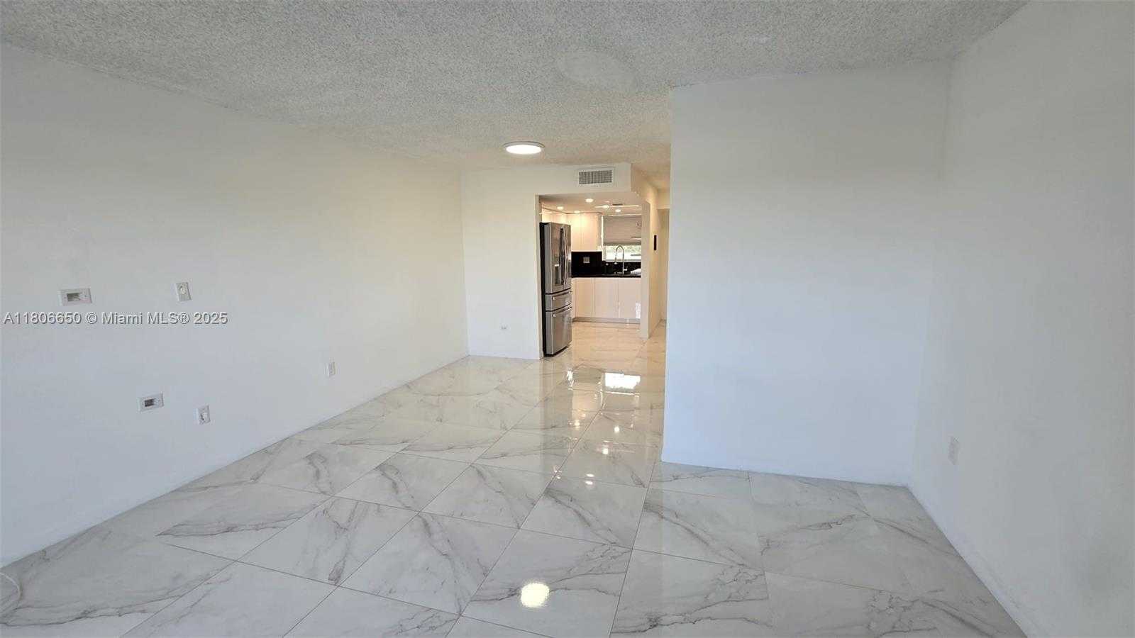 Small Image of 9359 FONTAINEBLEAU BLVD #F405, Miami Number 7