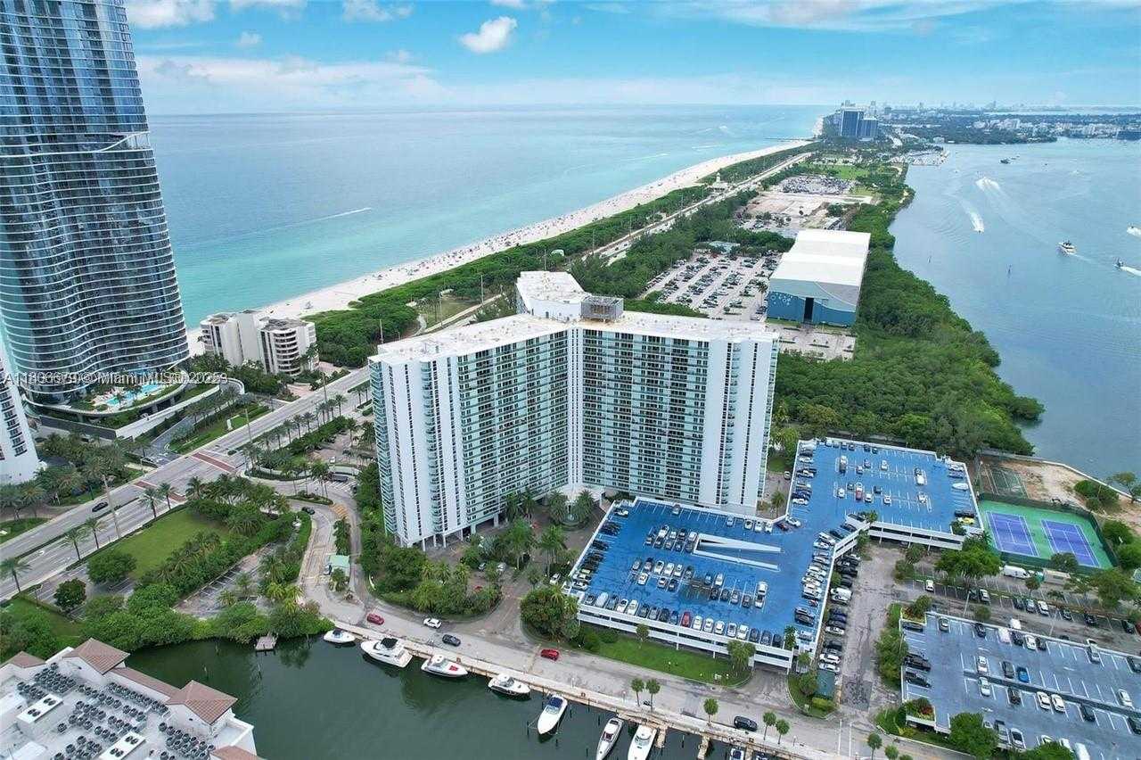 Small Image of 100 BAYVIEW DR #302, Sunny Isles Beach Number 14