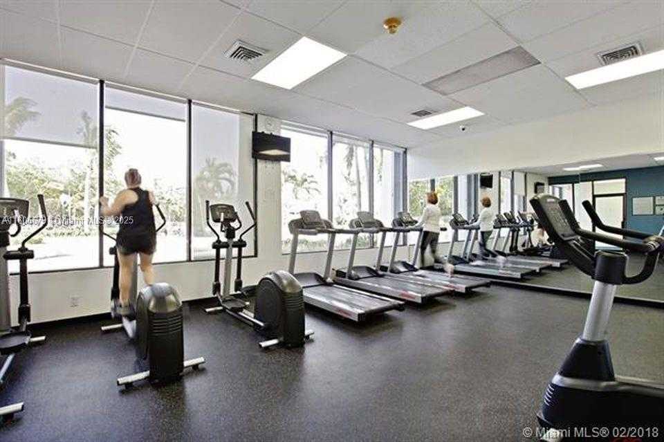 Small Image of 100 BAYVIEW DR #302, Sunny Isles Beach Number 20