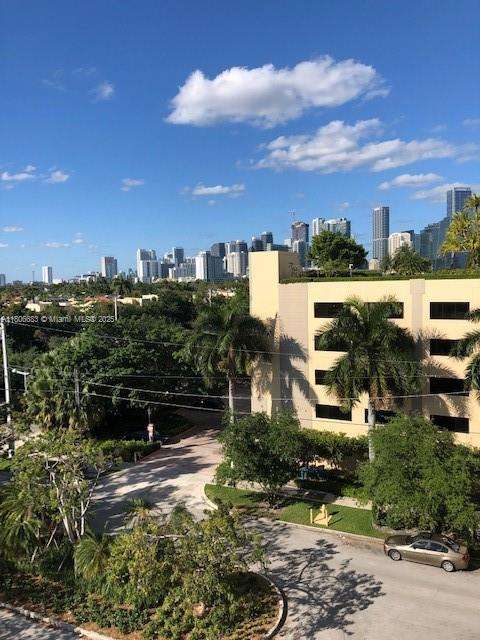 Small Image of 2501 BRICKELL AVE #602, Miami Number 17