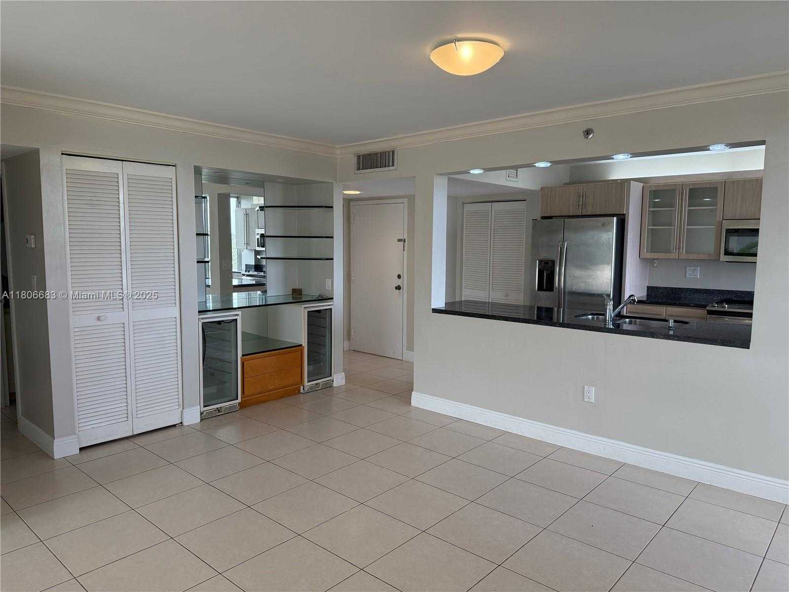 Small Image of 2501 BRICKELL AVE #602, Miami Number 4