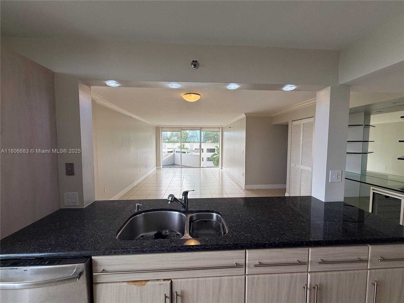 Small Image of 2501 BRICKELL AVE #602, Miami Number 5