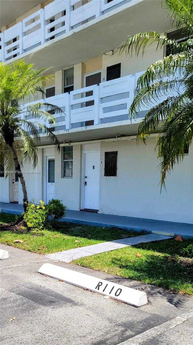Small Image of 3010 MARCOS DR #R110, Aventura Number 16