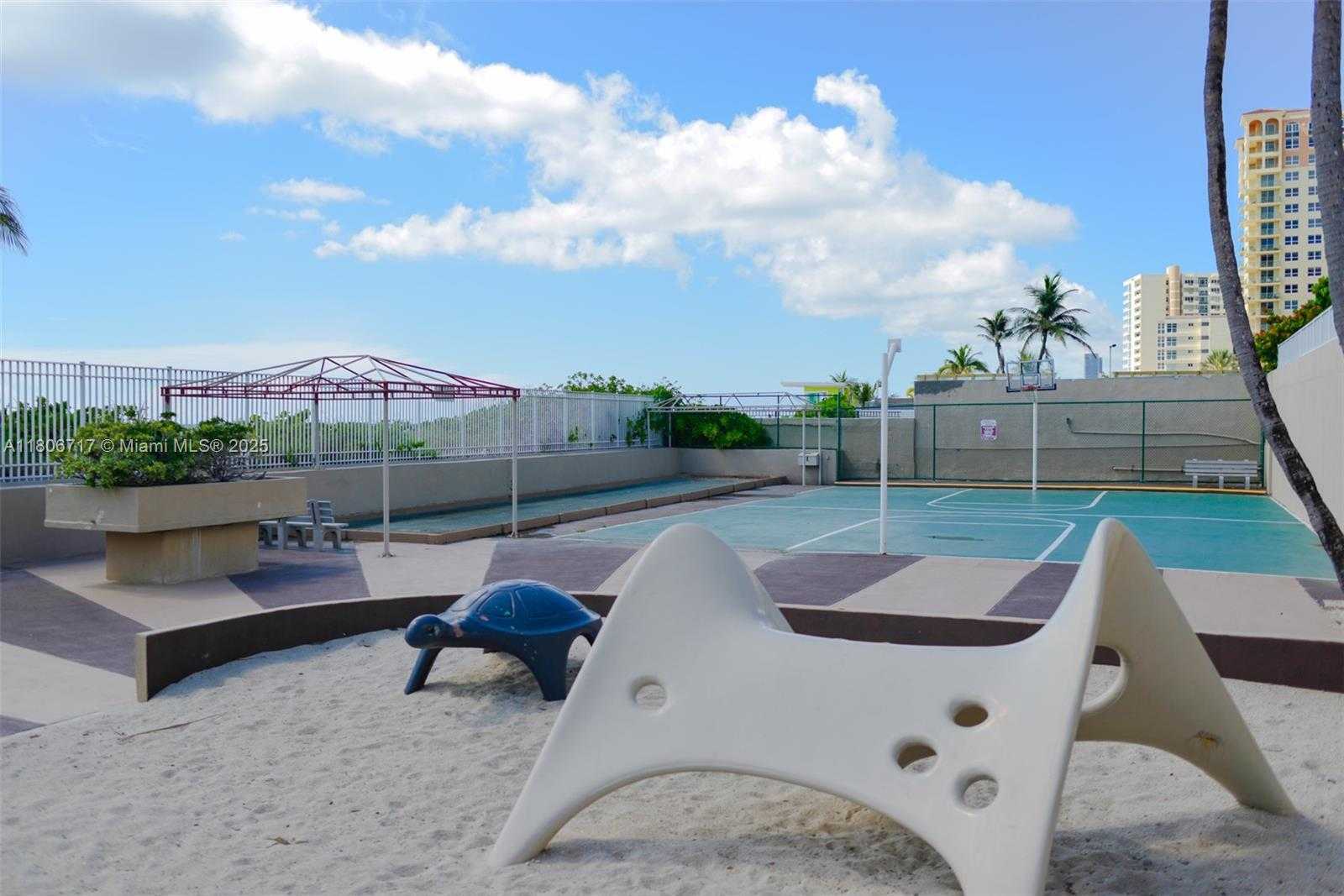 Small Image of 1980 SOUTH OCEAN DR #11C, Hallandale Beach Number 23