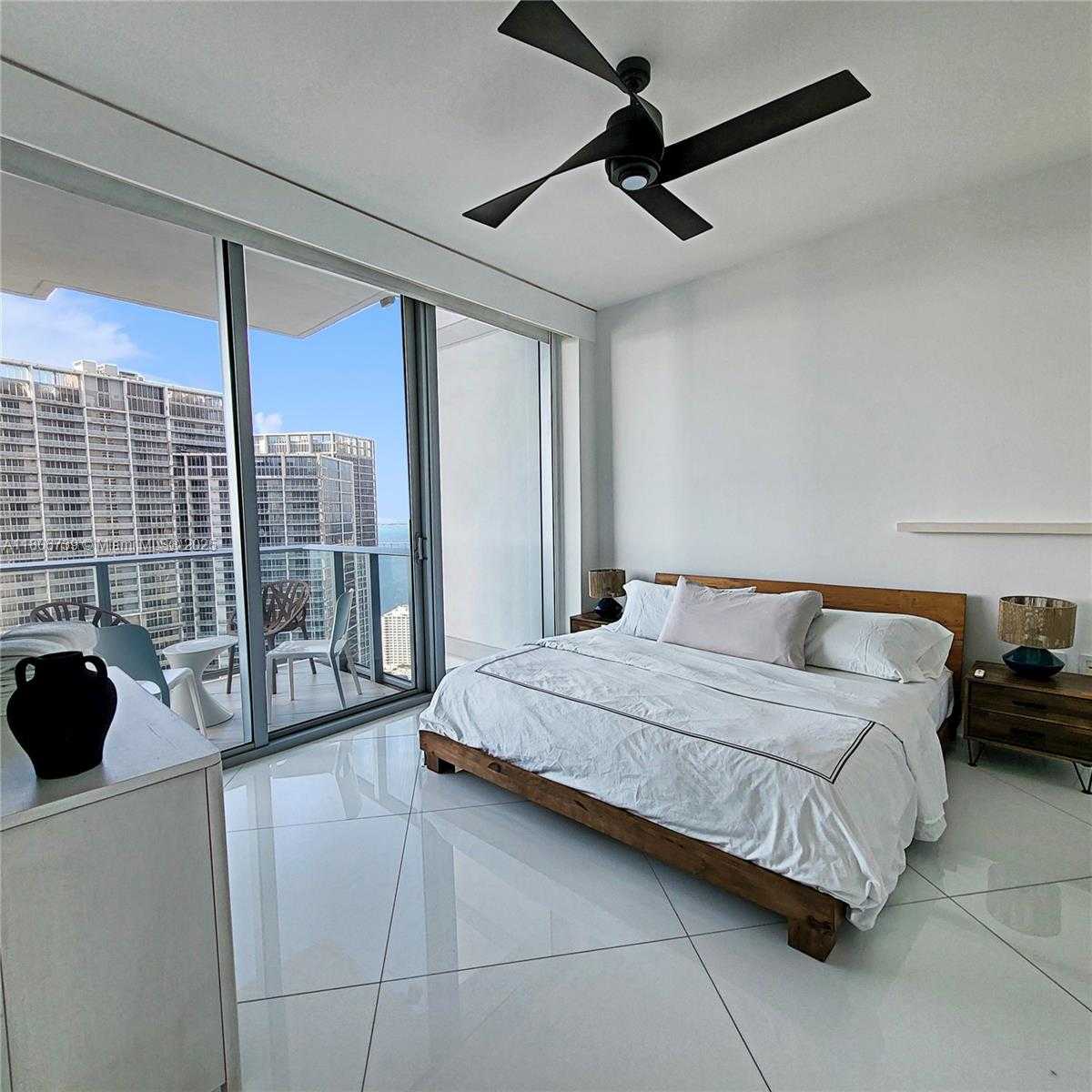 Small Image of 200 BISCAYNE BOULEVARD WAY #5107, Miami Number 12