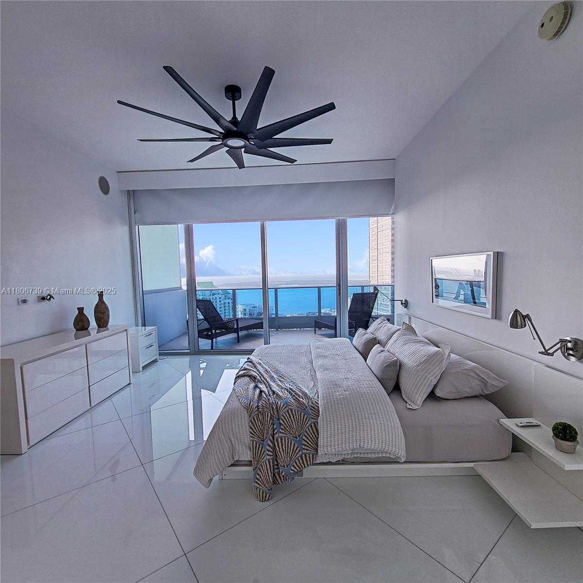 Small Image of 200 BISCAYNE BOULEVARD WAY #5107, Miami Number 8