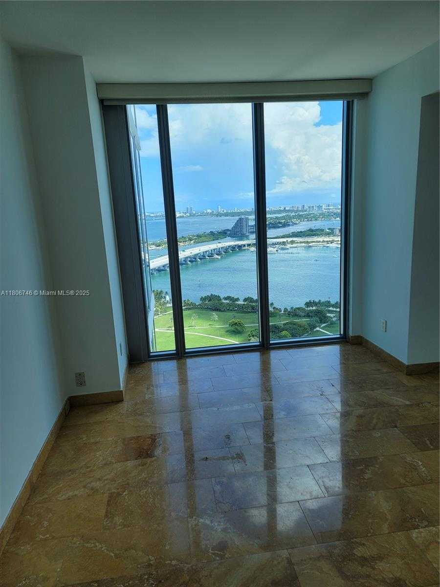 Small Image of 888 BISCAYNE BLVD #3908, Miami Number 4