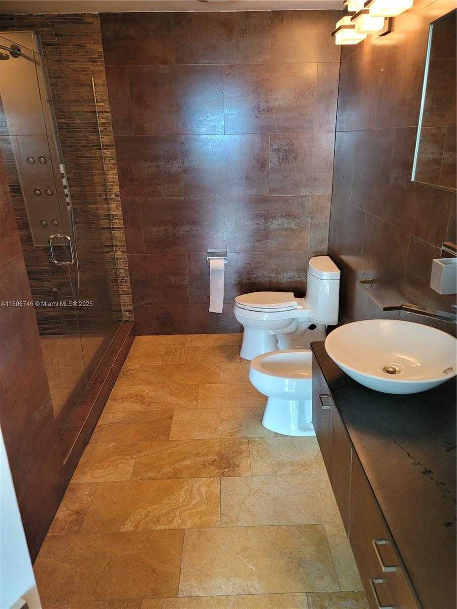 Small Image of 888 BISCAYNE BLVD #3908, Miami Number 5