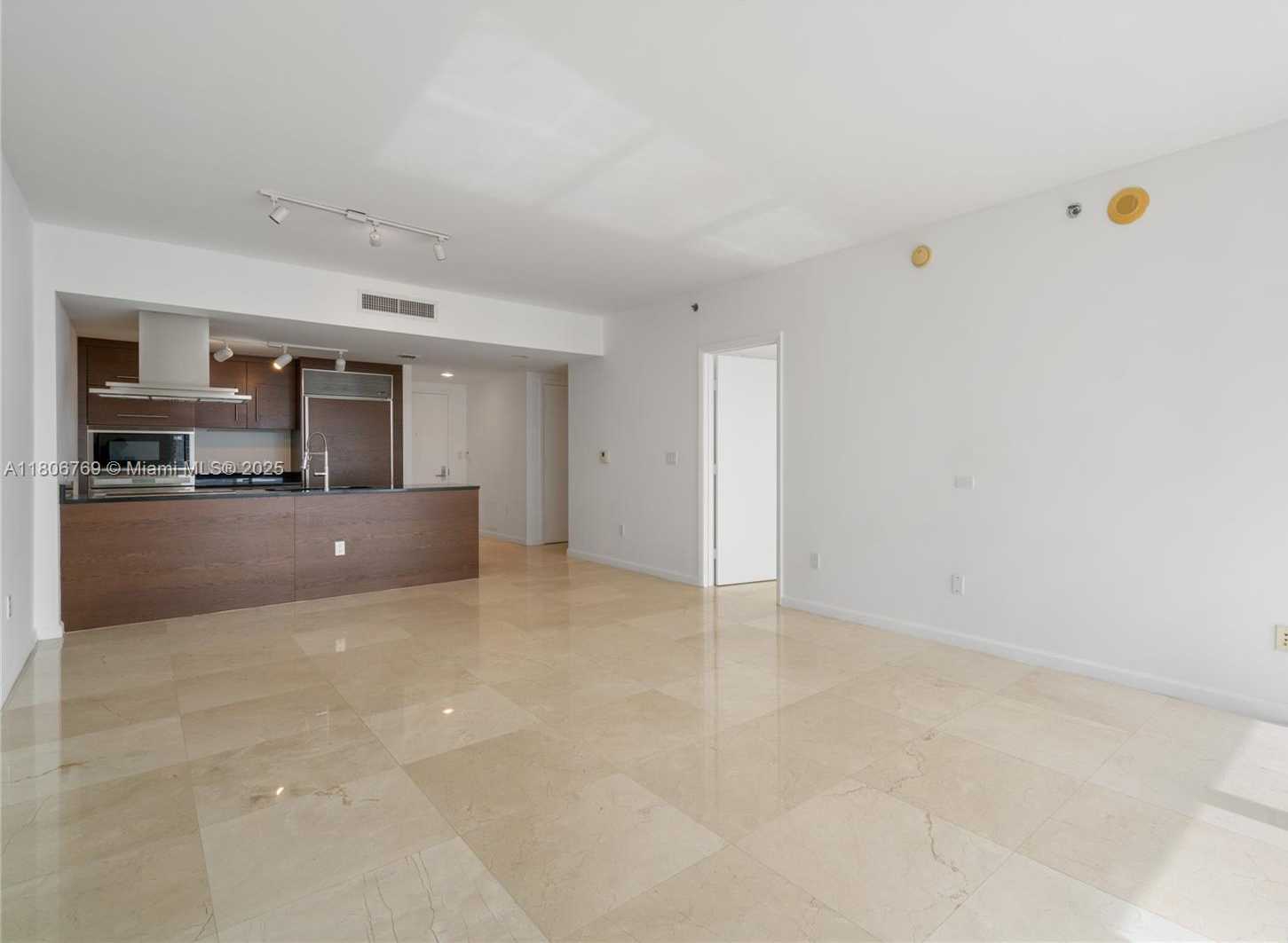 Small Image of 495 BRICKELL AVE #2709, Miami Number 10