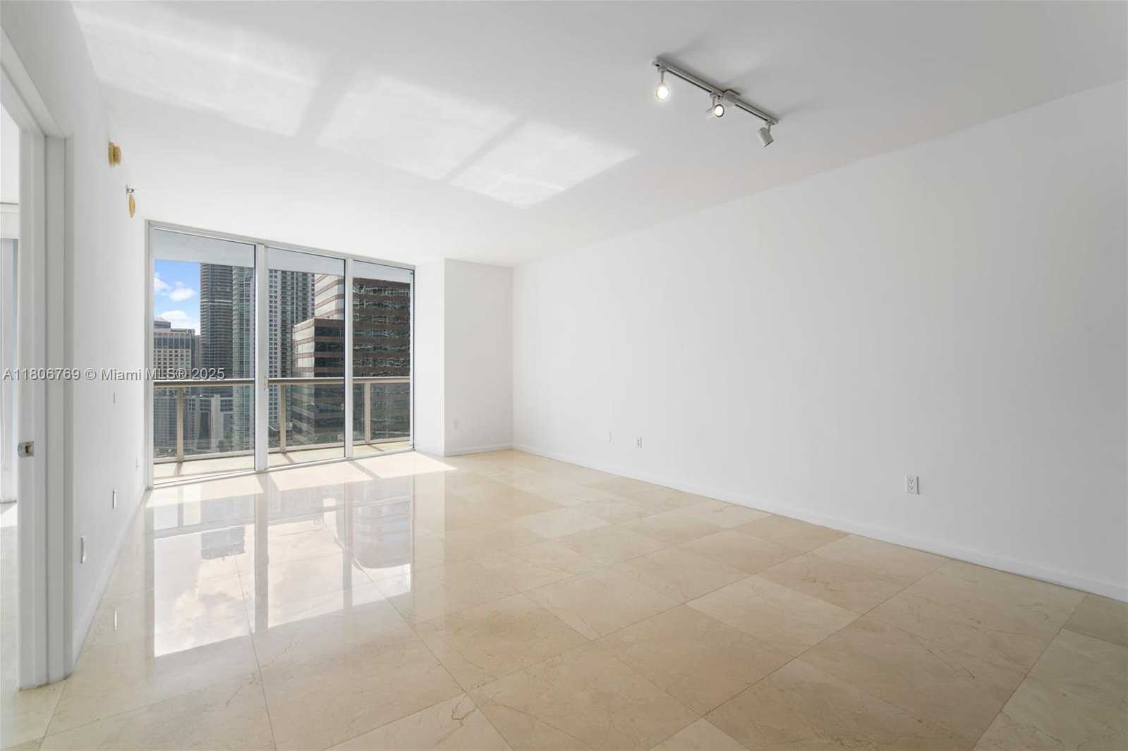 Small Image of 495 BRICKELL AVE #2709, Miami Number 13