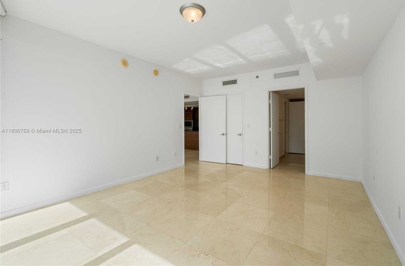 Small Image of 495 BRICKELL AVE #2709, Miami Number 20