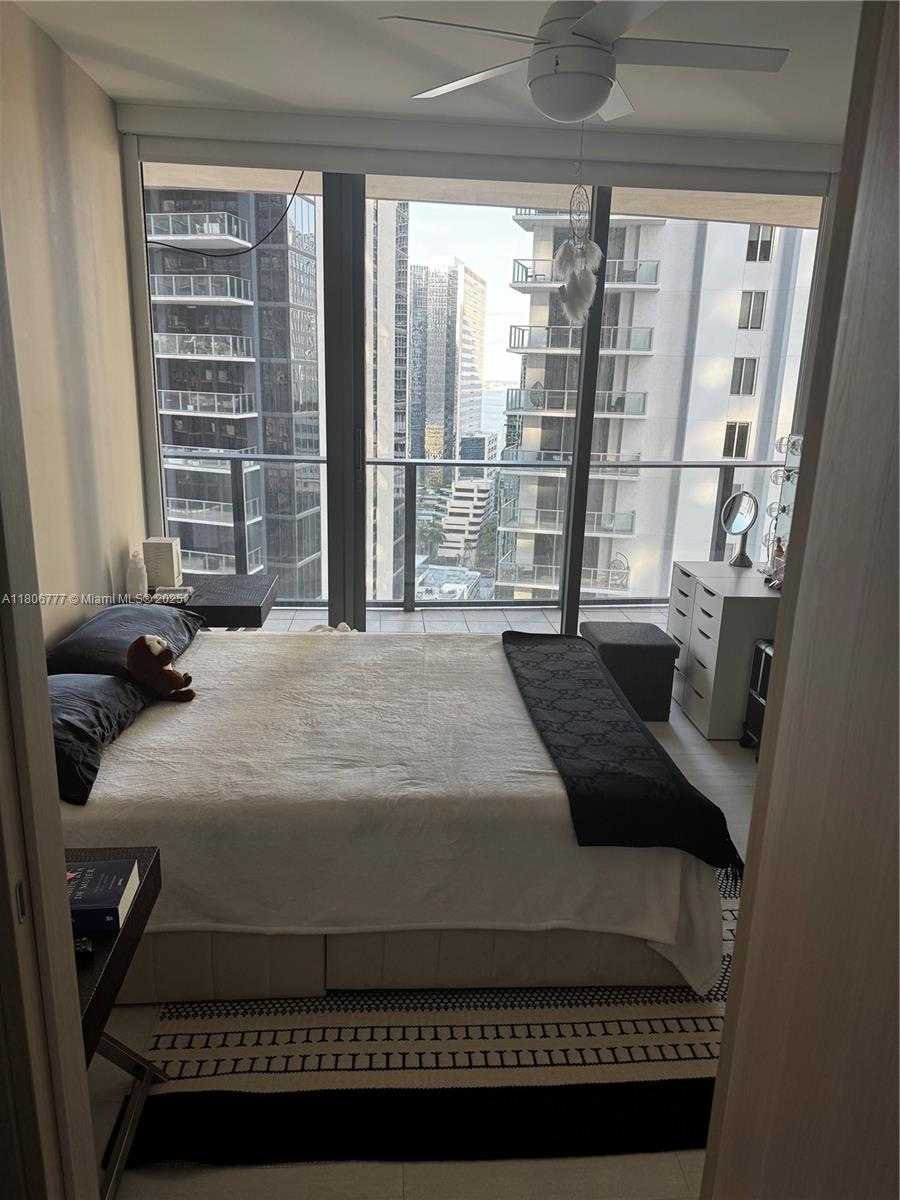 Small Image of 1000 BRICKELL PLZ #2301, Miami Number 19