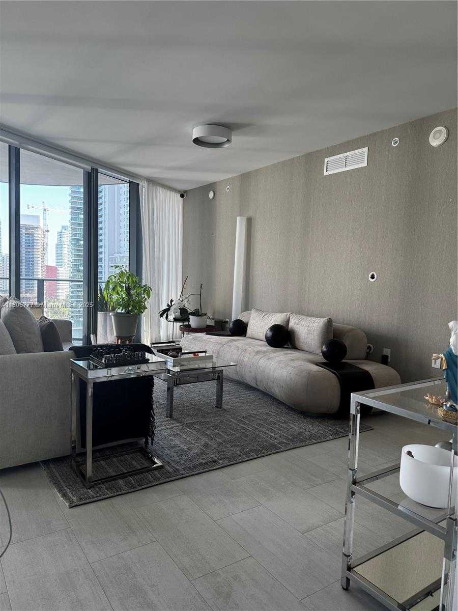 Small Image of 1000 BRICKELL PLZ #2301, Miami Number 5