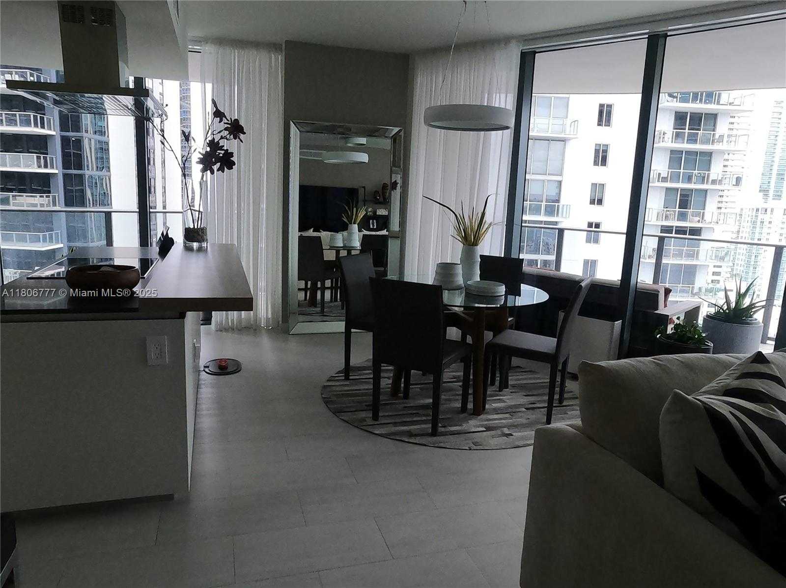 Small Image of 1000 BRICKELL PLZ #2301, Miami Number 7