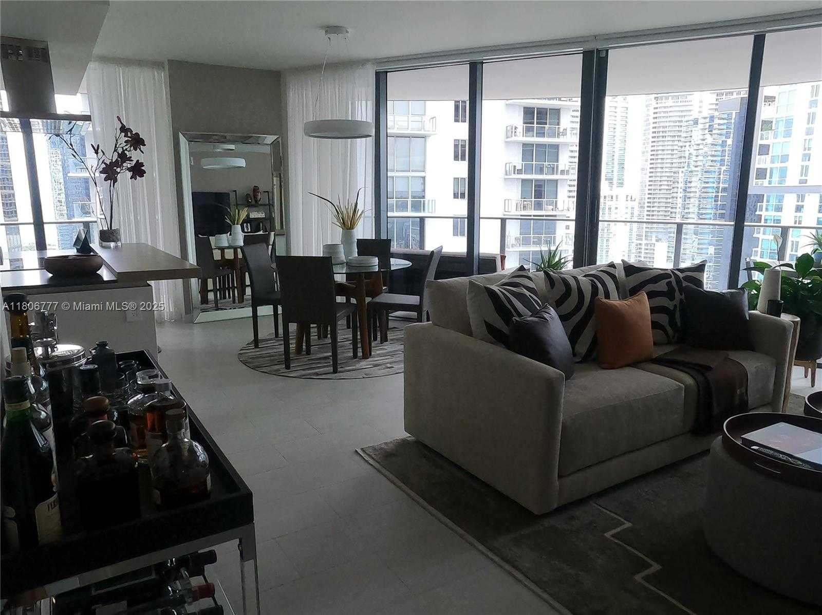 Small Image of 1000 BRICKELL PLZ #2301, Miami Number 8