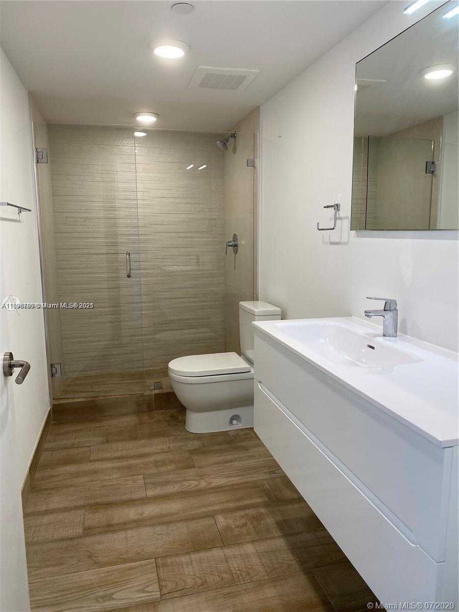 Small Image of 9261 EAST BAY HARBOR DR #704, Bay Harbor Islands Number 6