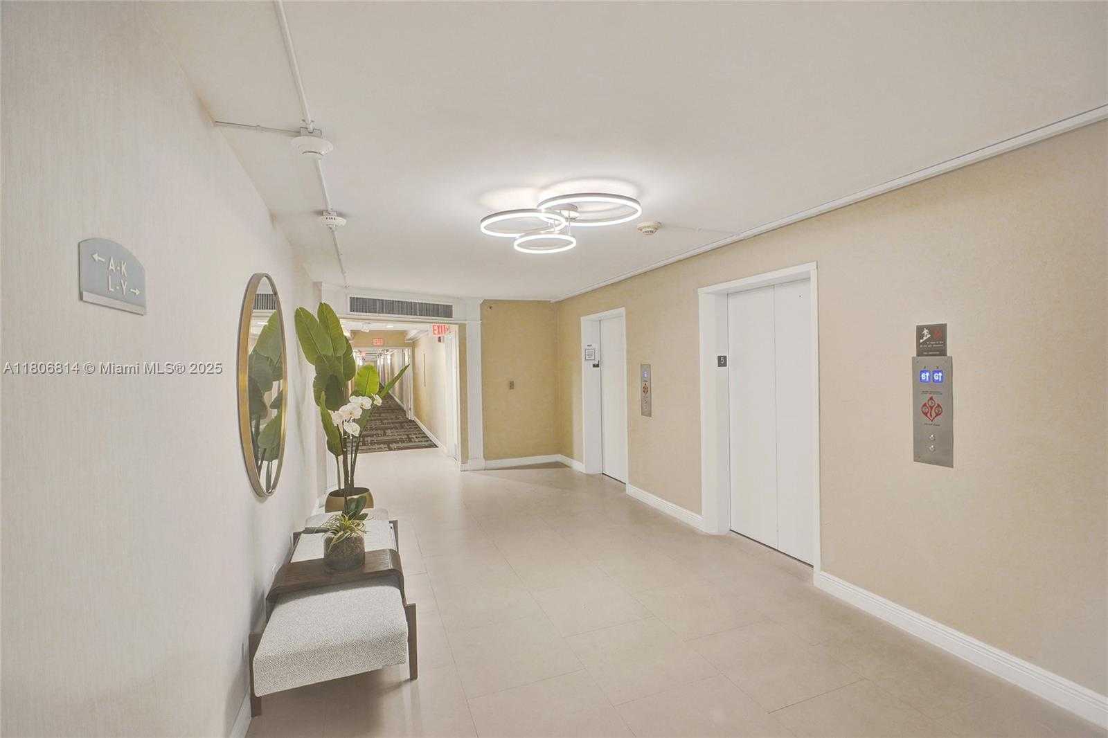 Small Image of 5600 COLLINS AVE #5C, Miami Beach Number 6