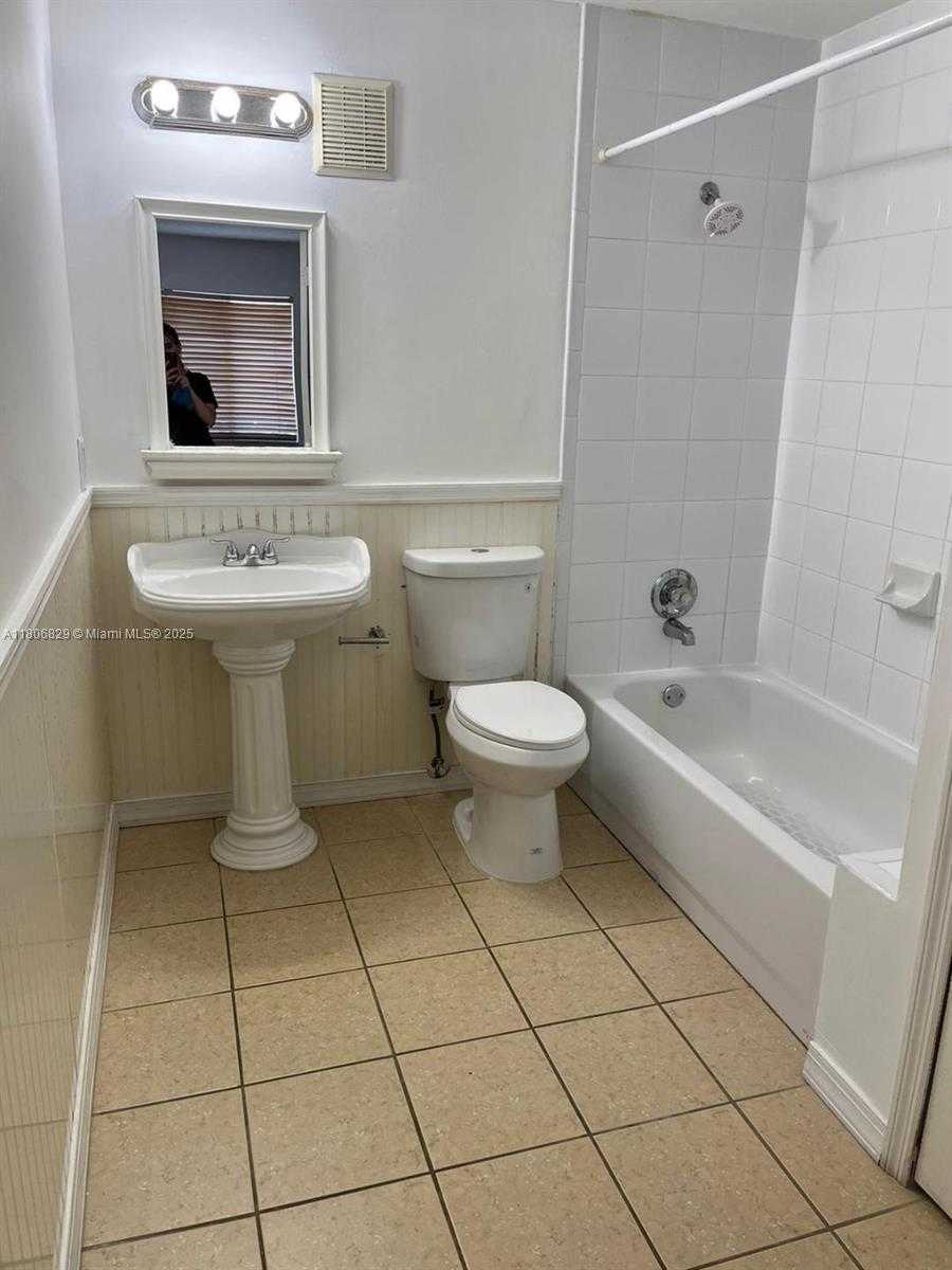 Small Image of 5725 NORTH WEST 109TH AVE #24, Doral Number 24