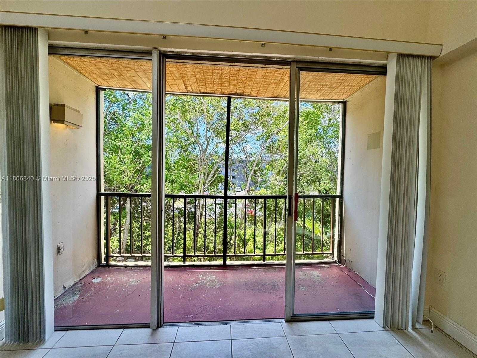 Small Image of 8810 FONTAINEBLEAU BLVD #318, Miami Number 11