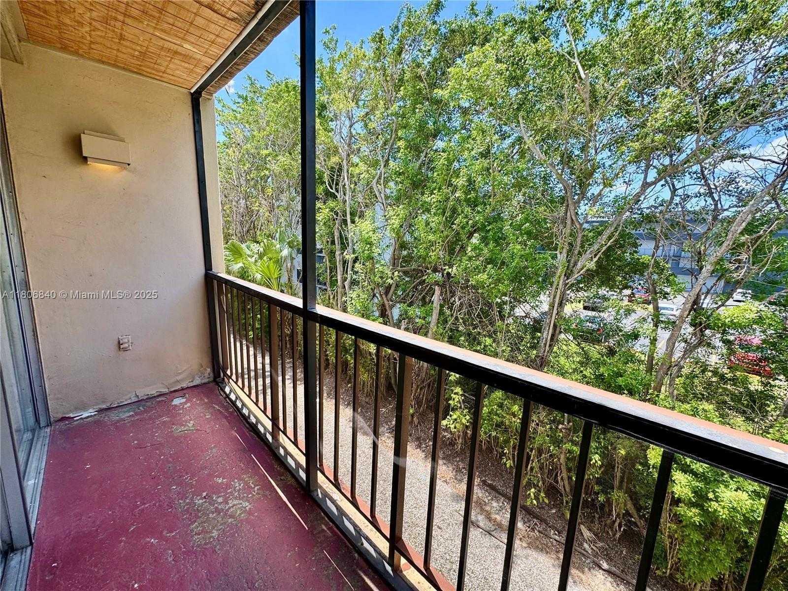 Small Image of 8810 FONTAINEBLEAU BLVD #318, Miami Number 13