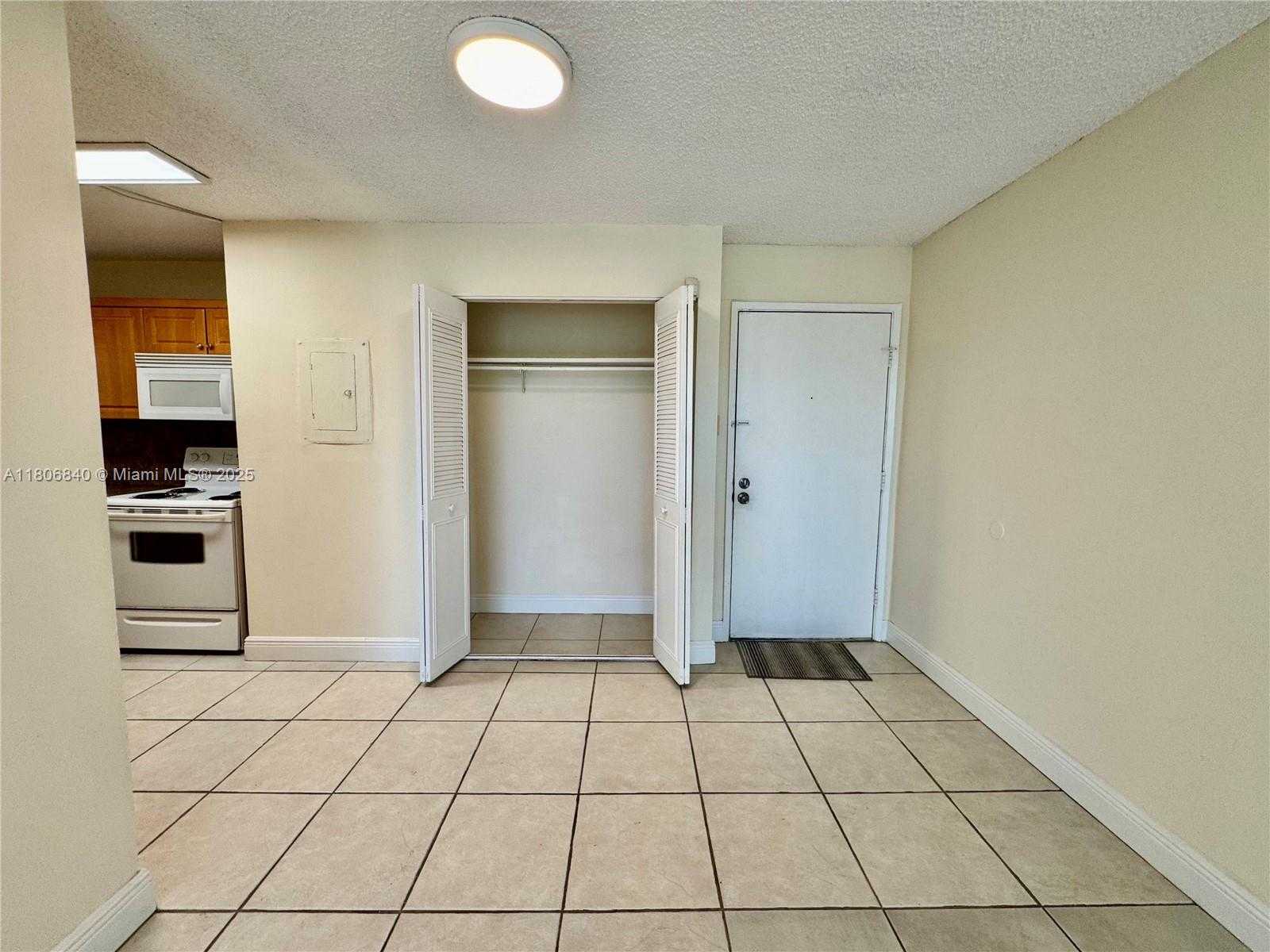 Small Image of 8810 FONTAINEBLEAU BLVD #318, Miami Number 15