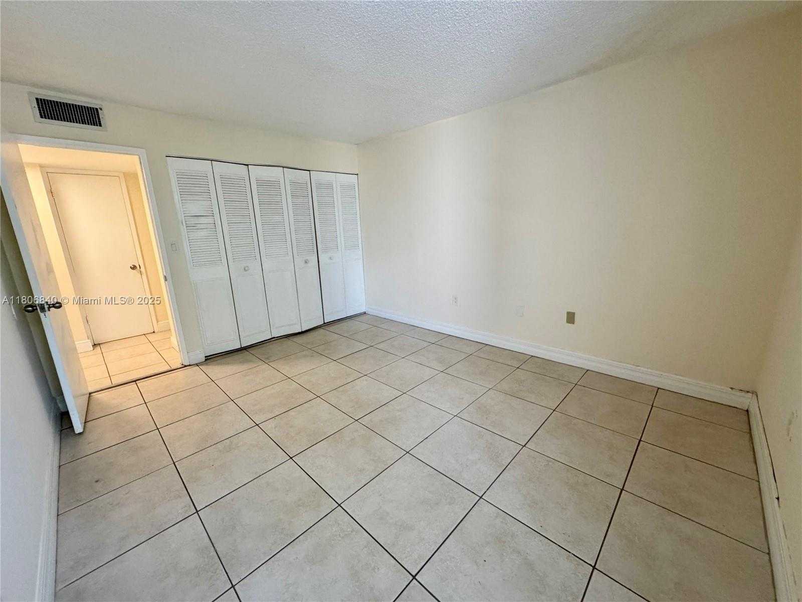 Small Image of 8810 FONTAINEBLEAU BLVD #318, Miami Number 28