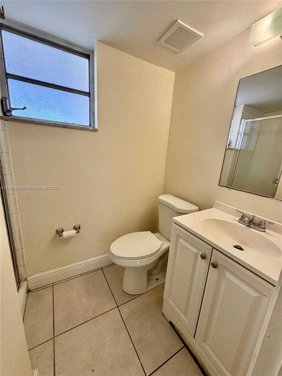Small Image of 8810 FONTAINEBLEAU BLVD #318, Miami Number 29