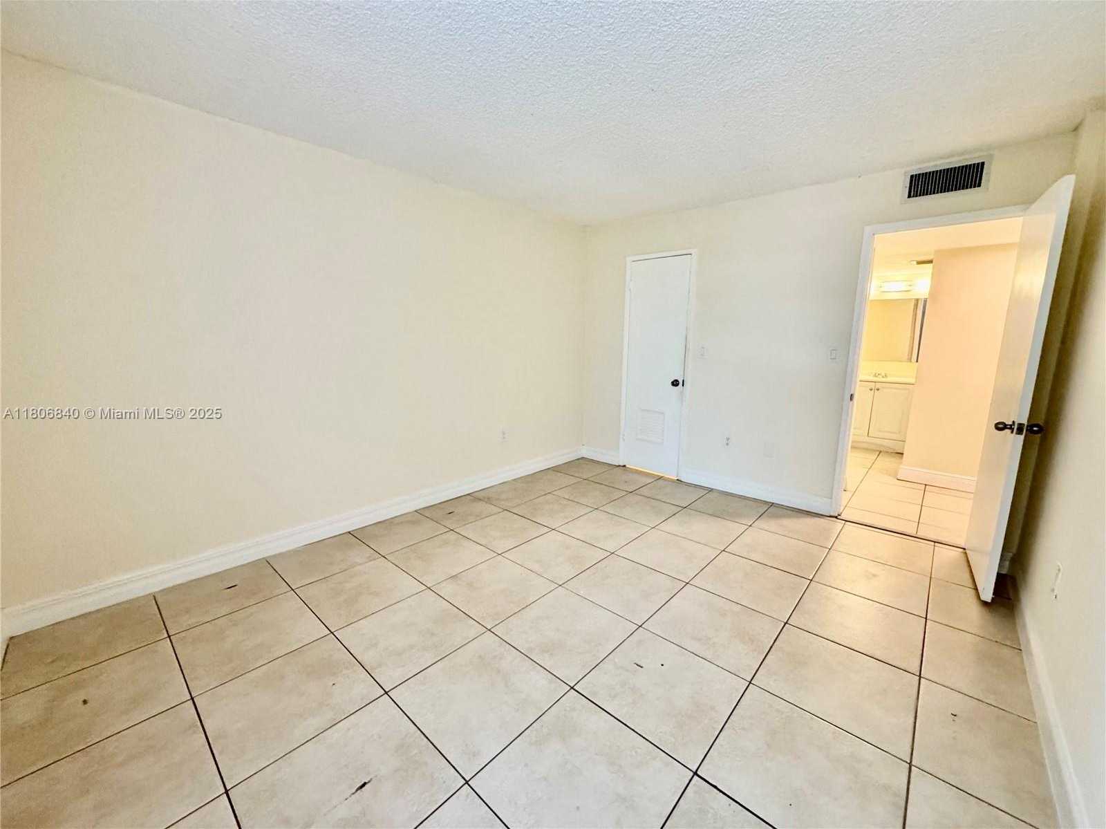 Small Image of 8810 FONTAINEBLEAU BLVD #318, Miami Number 33