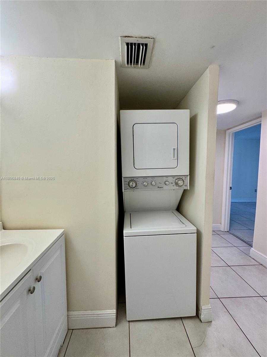 Small Image of 8810 FONTAINEBLEAU BLVD #318, Miami Number 36