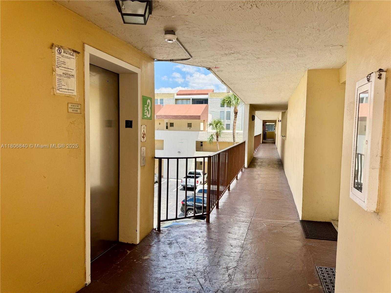 Small Image of 8810 FONTAINEBLEAU BLVD #318, Miami Number 43
