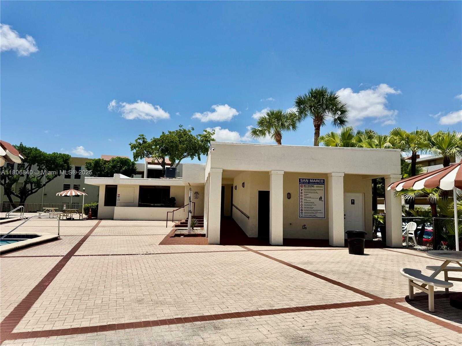 Small Image of 8810 FONTAINEBLEAU BLVD #318, Miami Number 54