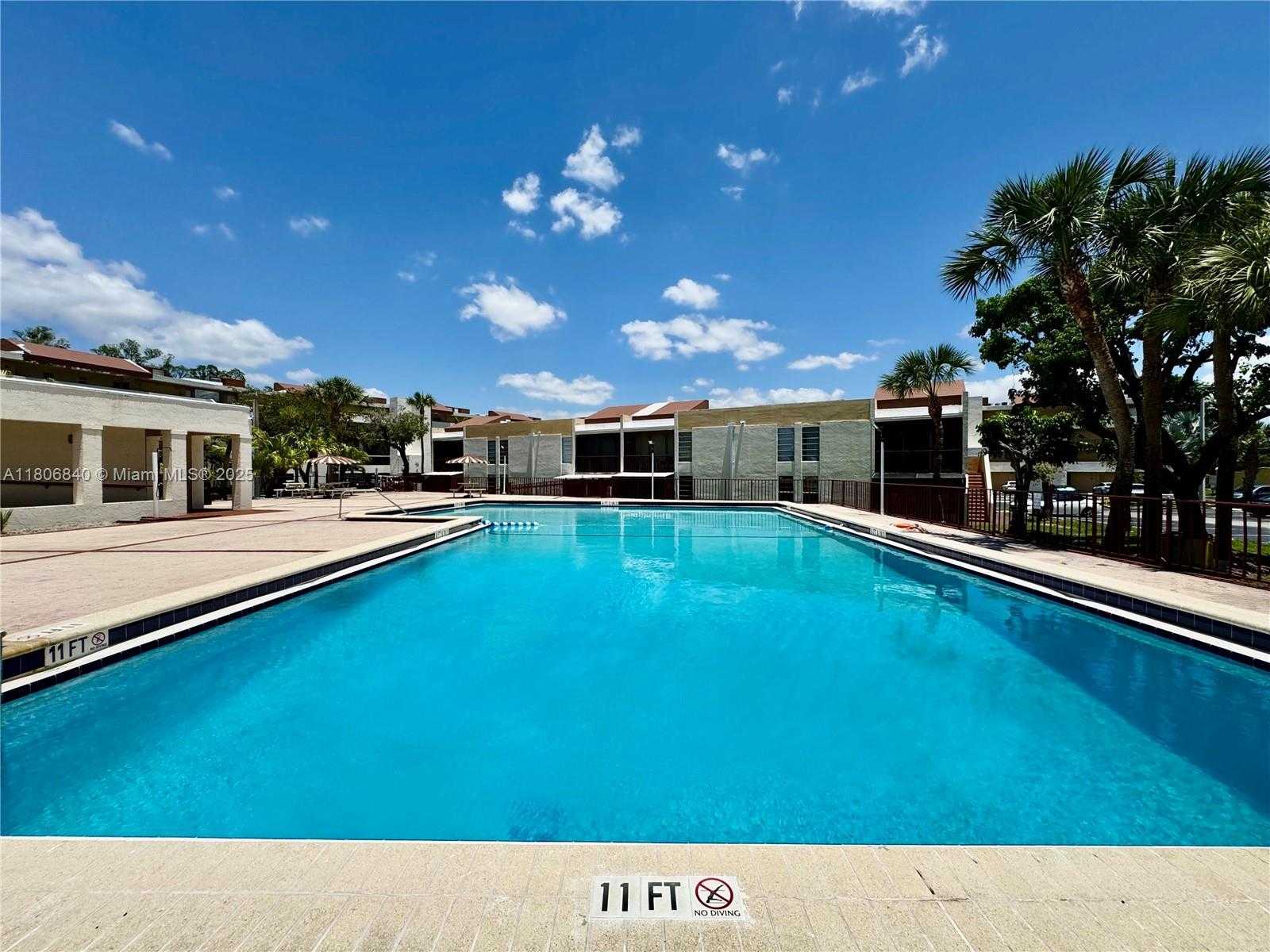 Small Image of 8810 FONTAINEBLEAU BLVD #318, Miami Number 59