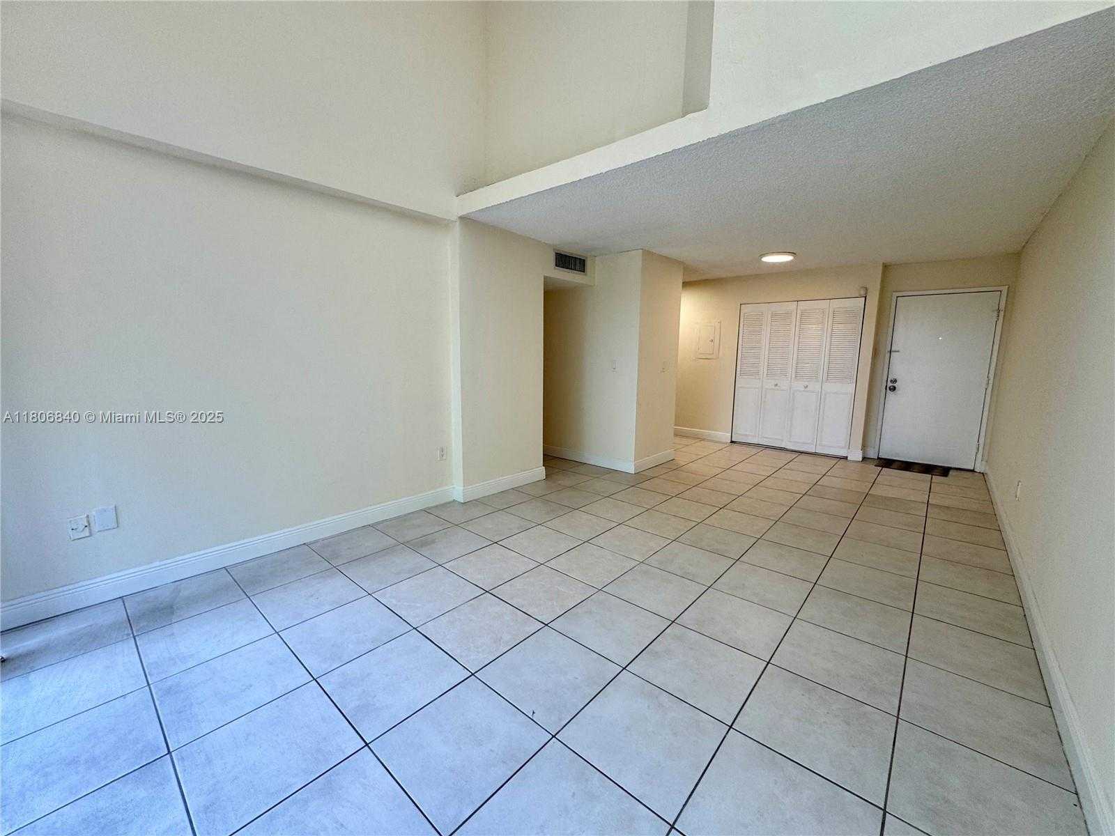 Small Image of 8810 FONTAINEBLEAU BLVD #318, Miami Number 7